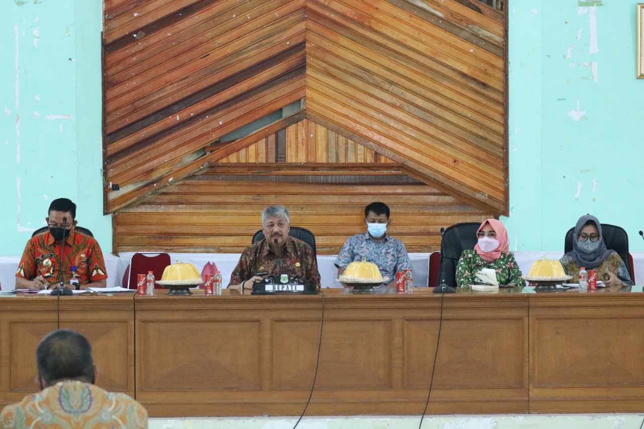 Pimpin Rapat Persiapan HUT Pinrang, Bupati Tegaskan Camat Tidak Gelar Lomba