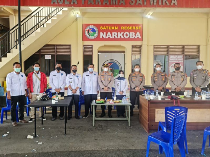 Pastikan Bebas Penyalahgunaan Narkoba, BNK kerjasama Polres Sidrap Tes Urine Personil