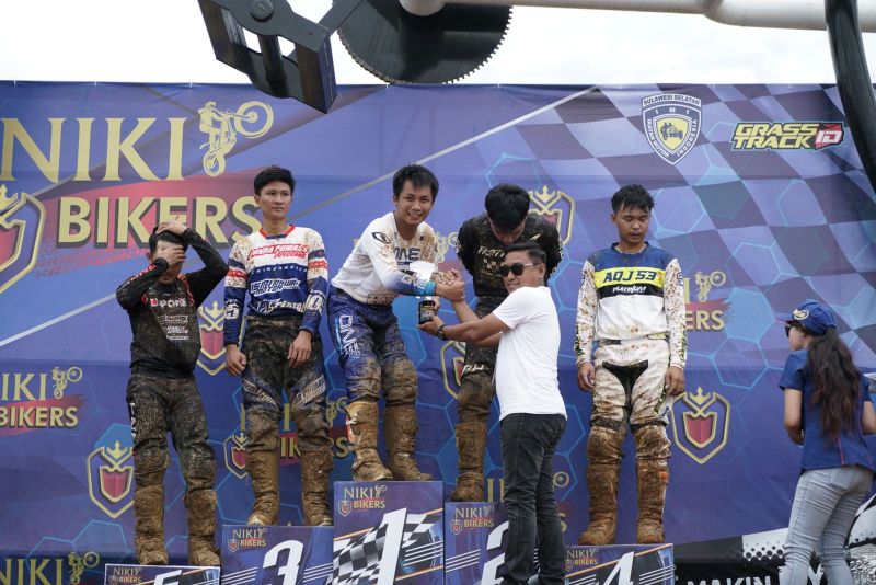 Dibanjiri Crosser Handal, Crosser Manado Jadi Juara Umum Kejurda GTX-MX Seri 1 IMI SulSel