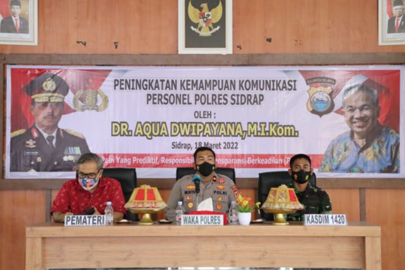 Ratusan Personil Polres Sidrap dan Kodim Ikuti Materi Dr. Aqua Dwipayana