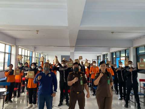 Program Jaksa Masuk Sekolah Kejati Sulsel Sasar SMK Penerbangan Techno Terapan Makassar