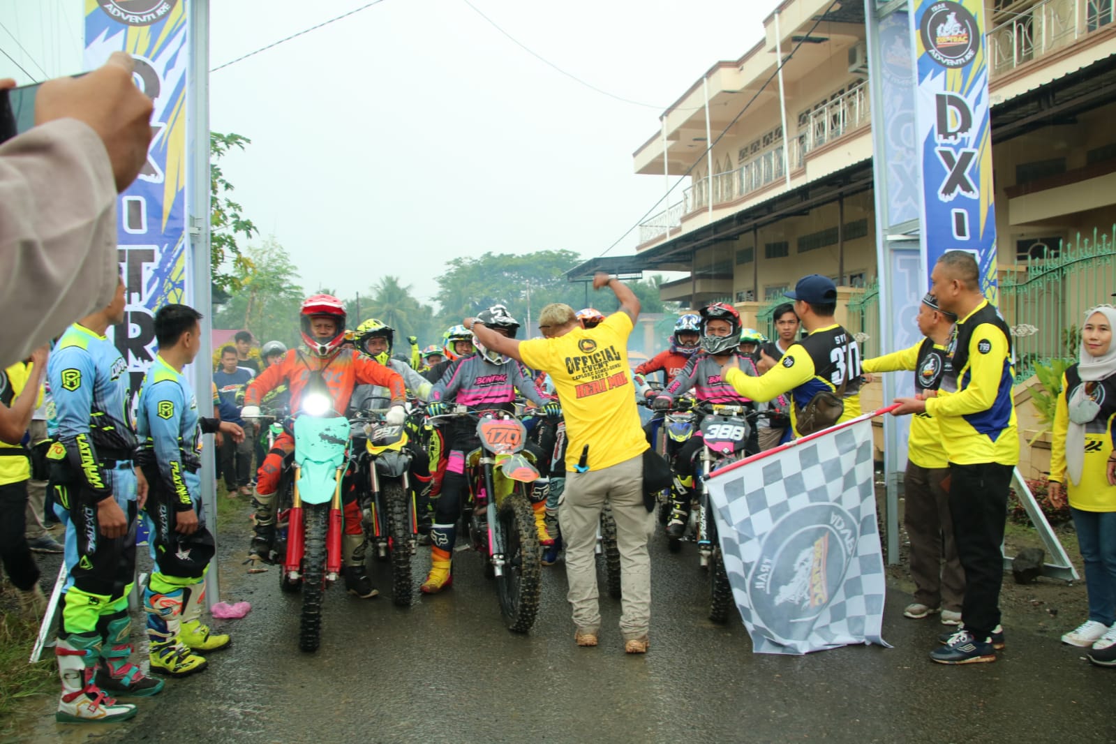 Ribuan Peserta Ramaikan Trail Adenture Explore Donri-donri