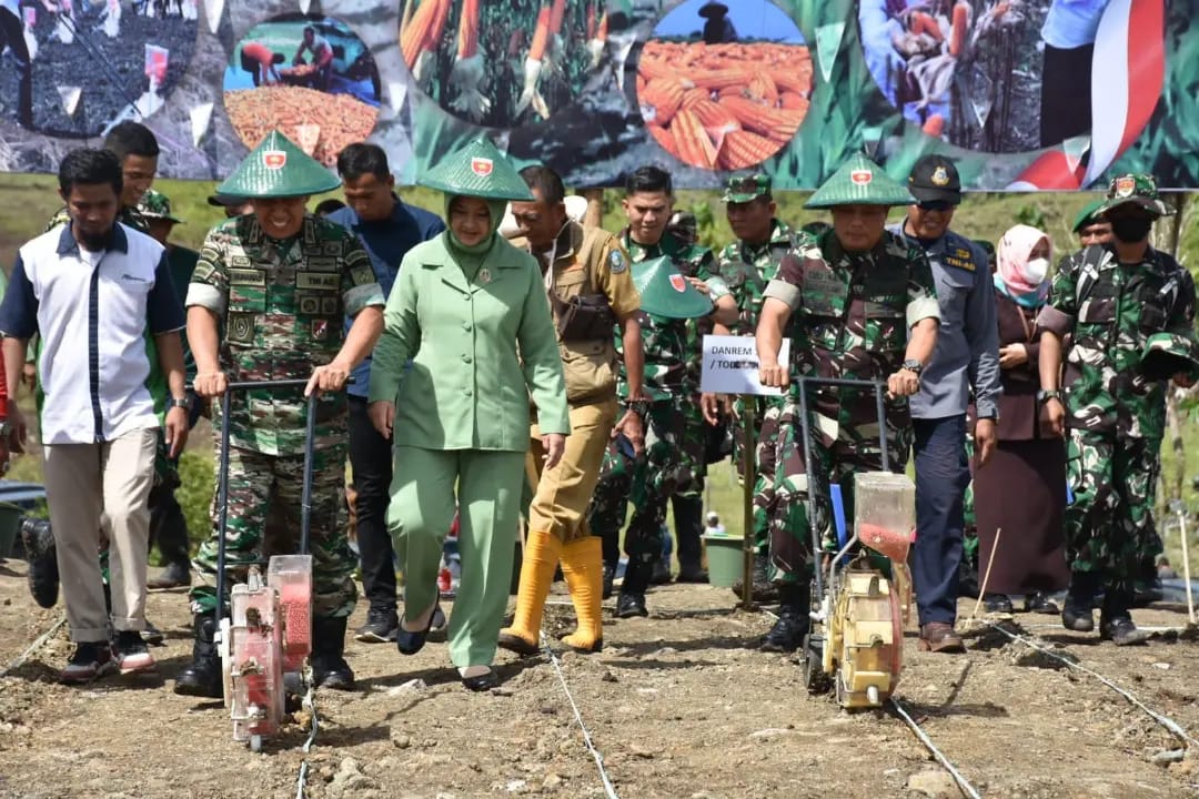 Di Soppeng, Pangdam XIV Hasanuddin Ajak Masyarakat Jaga Ketahanan Pangan Nasional