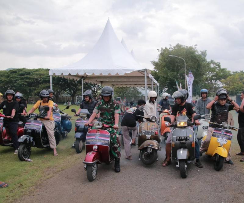 Pecinta Scooters Kumpul Berparty di Soppeng