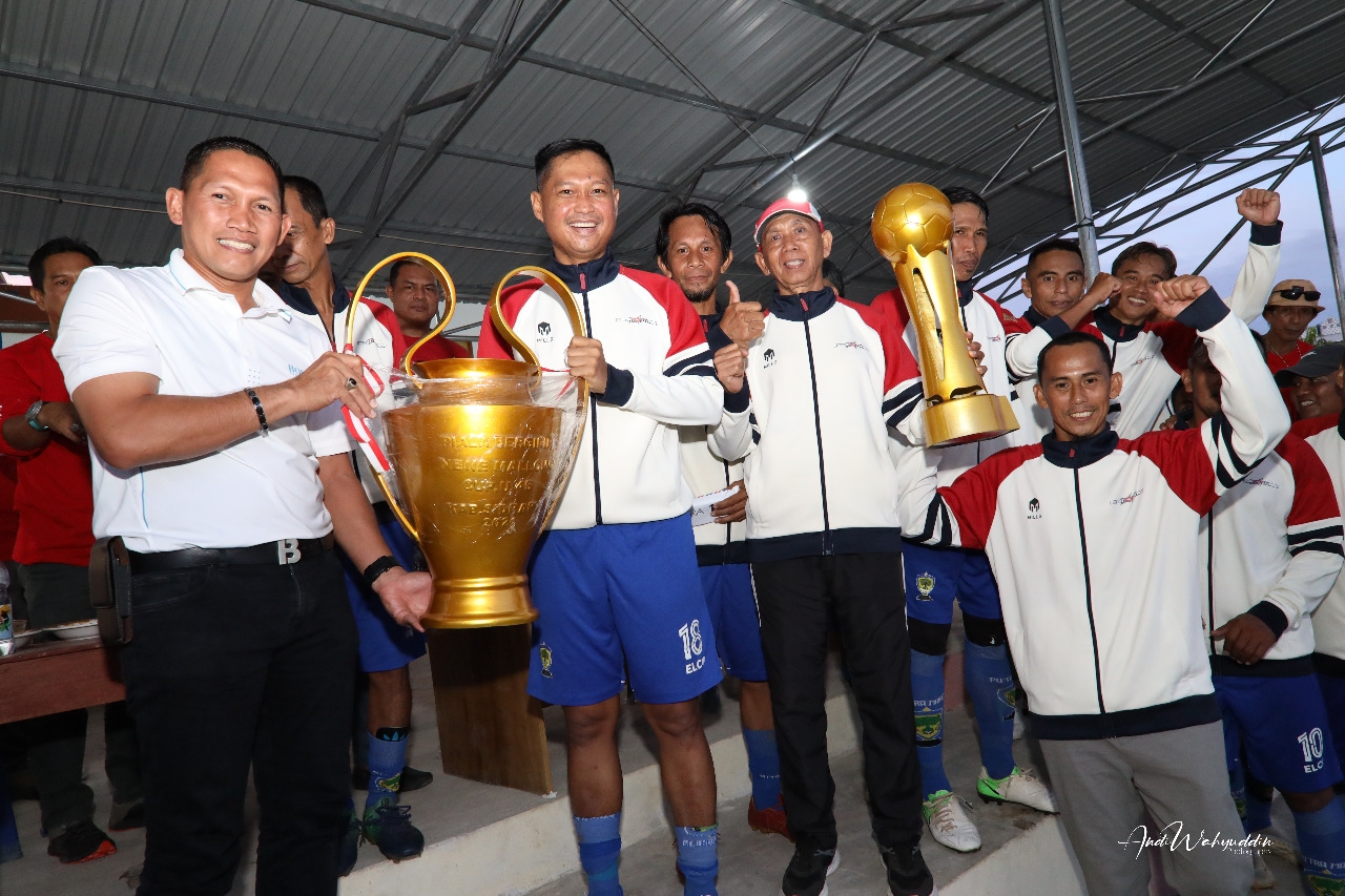 Final Sepak Bola Nene Mallomo Cup U-45, Putra Mario Utama Unggul Melawan Vacon FC. Makassar