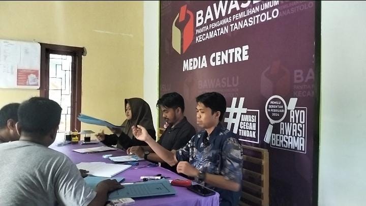 Panwaslu Kecamatan Tanasitolo Perpanjang masa Pendaftaran PKD di Dua Kelurahan dan Sembilan Desa