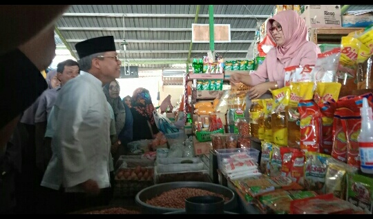 Wali Kota Taufan Pawe Pastikan Harga Pangan Terkendali Jelang Lebaran