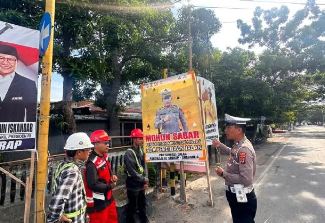 Pasang Himbauan Ditempat Terbuka Cara Satlantas Polres Sidrap Tekan Lakalantas dan Patuhi Aturan Lalin