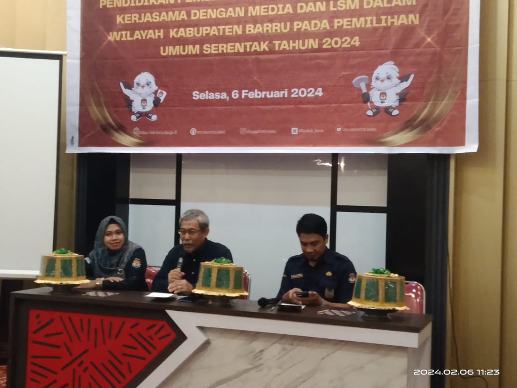 KPU Barru Jalin Kerjasama Media-LSM Gelar Sosialisasi Ajakan Warga Gunakan Hak Pilihnya