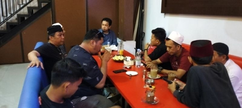 Perkuat Silaturahmi, Owner PT. Annur Ma’arif Ajak Jurnalis Ngopi di Coffee Hadide