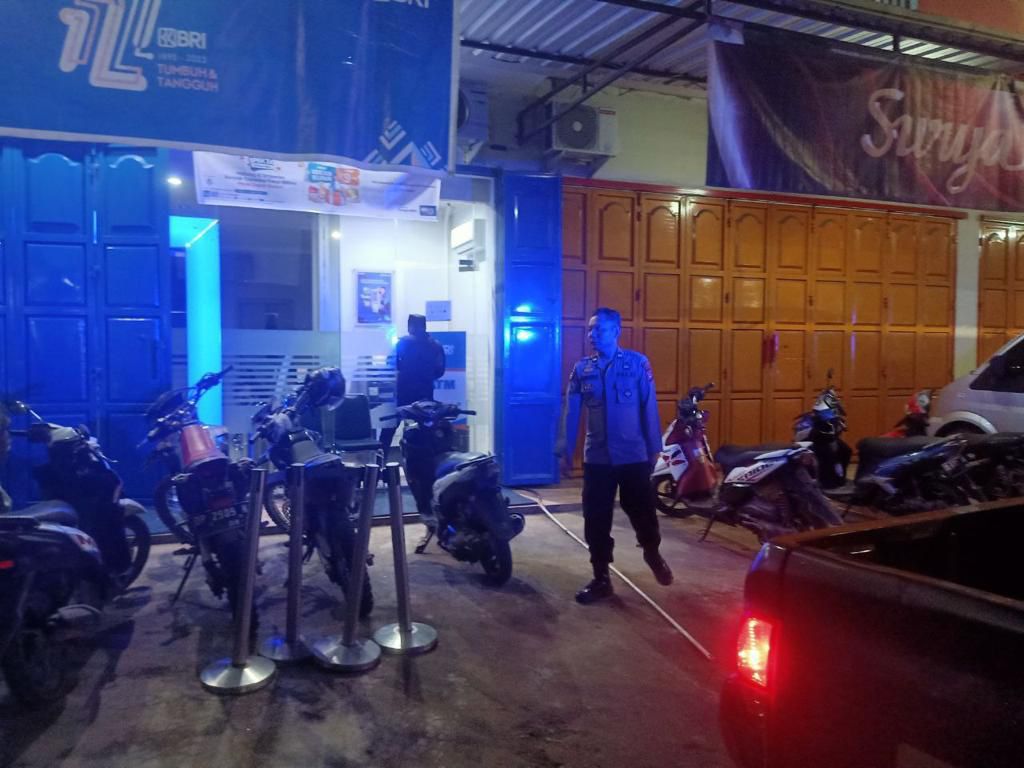 Wujudkan Kenyamanan Masyarakat, Polsek Baraka Enrekang Rutin Gelar Patroli Blue Light