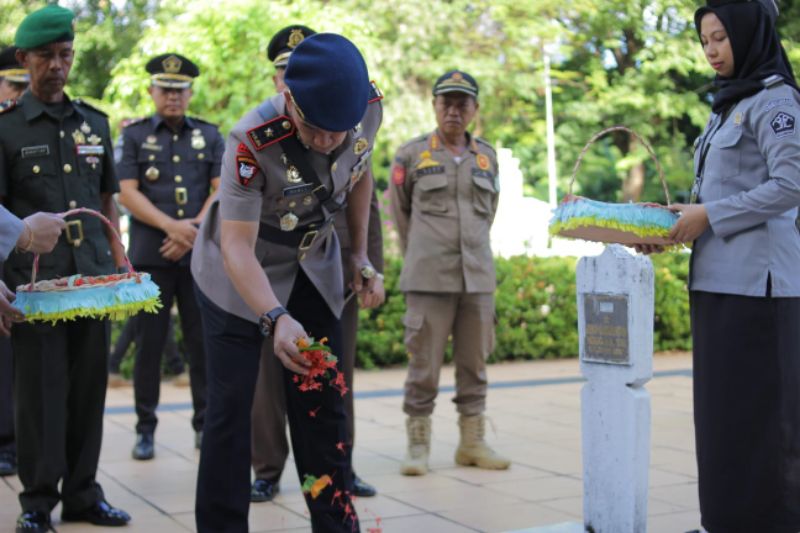 Danyon Brimob Parepare Turut Hadiri Upacara Ziarah dan Tabur Bunga Memperingati HUT ke-60 Lapas Kelas IIA l