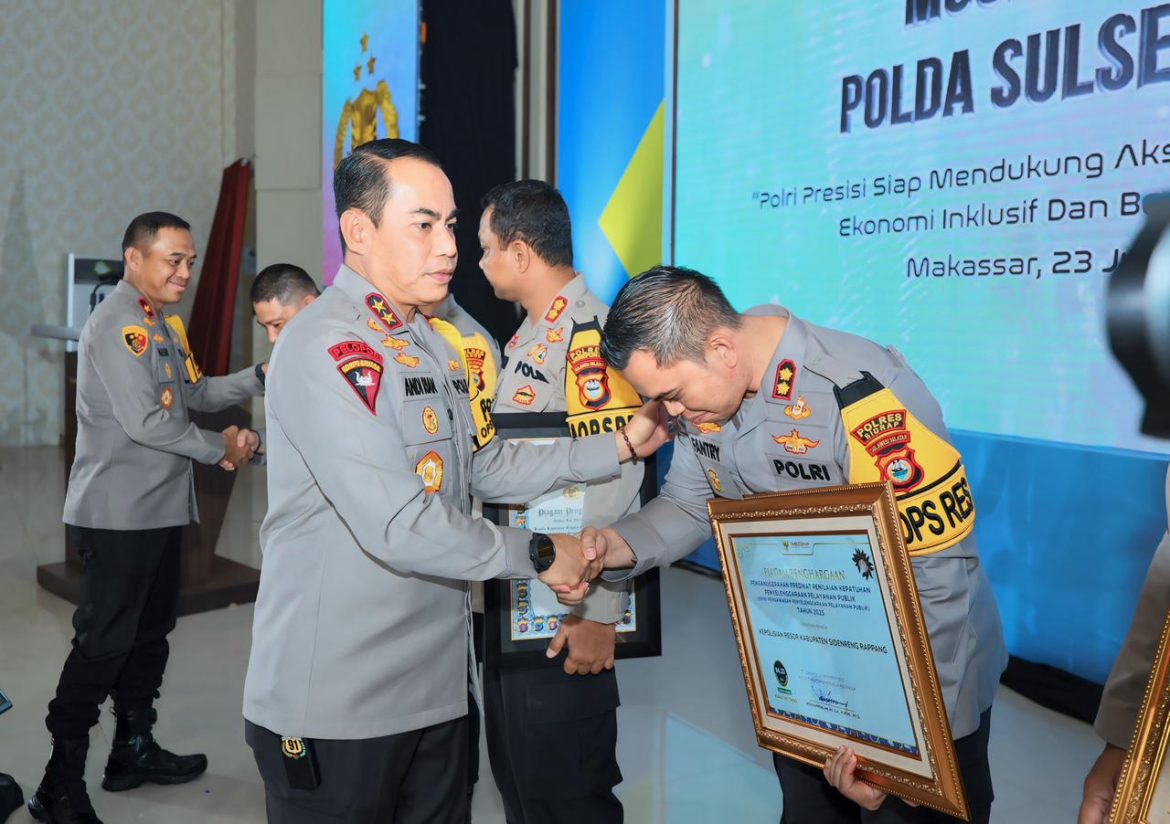 Peringkat 1 Pelayanan Publik, Polres Sidrap Sabet Penghargaan Dari Ombudsman RI