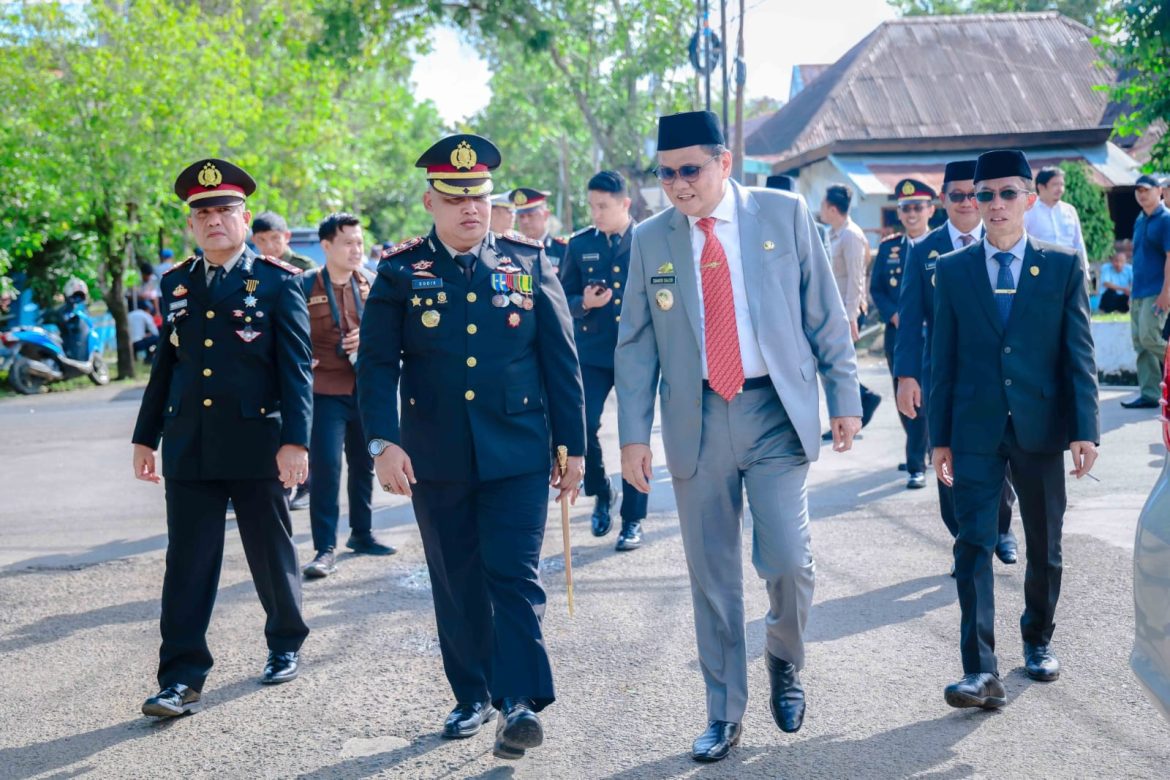 Ketua DPRD Lukman.T Bersama Bupati Barru Hadiri HUT Bhayangkara Ke-78