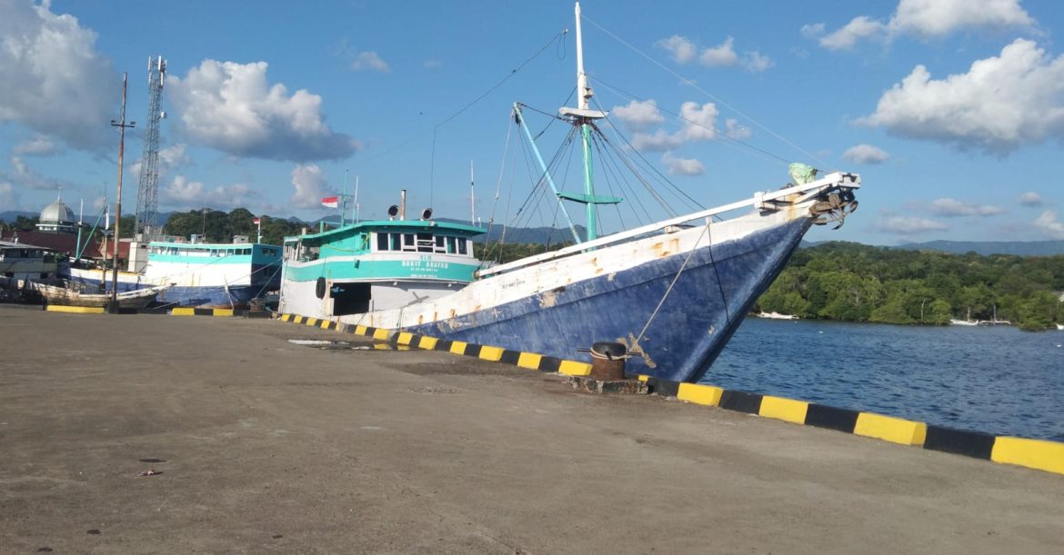 KLM Mitra Pesisir Hilang Kontak Di Perairan Batu Roro Sulbar Di duga Hanyut ke Perairan Palu Sulteng