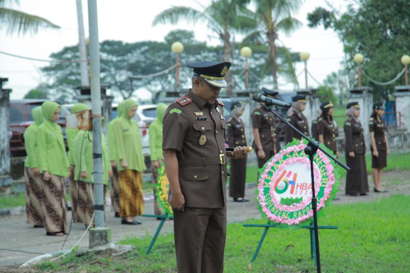 Ziarah Ke TMP Mario Sidrap Wujud Korps Kejaksaan Hargai Jasa Pahlawan