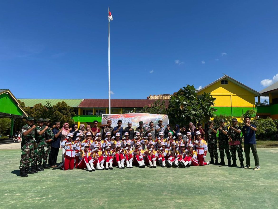 Perayaan HUT TNI Ke-79, Dandim Sidrap Apresiasi Pelajar SMPN 1 Dua Pitue usai Raih Juara 1 Lomba Peraturan Baris Berbaris