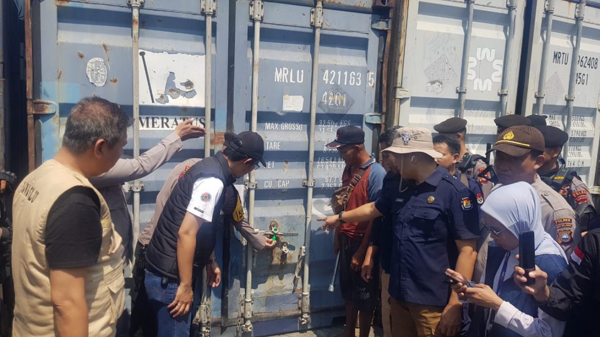 Pendistribusian Logistik Surat Suara 18 Kabupaten-Kota Di Sulsel Pilkada Serentak Sukses Dikawal Polda Sulsel 