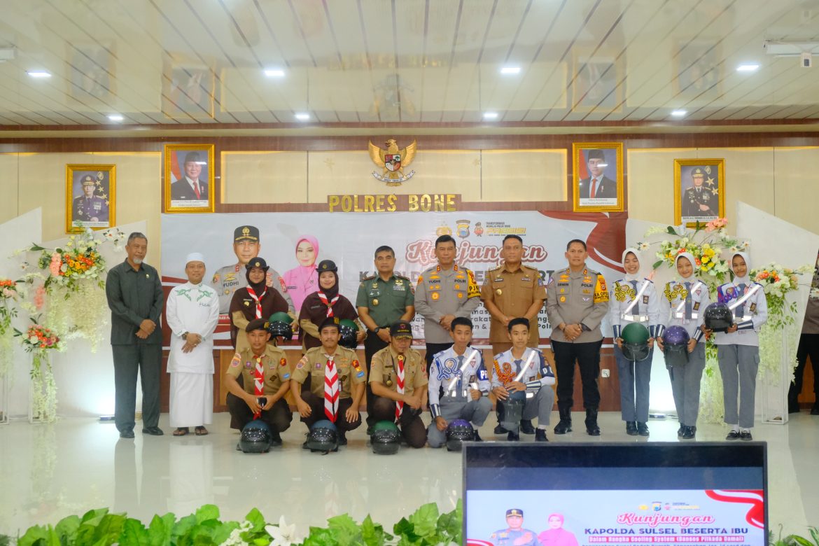 Kapolda Sulsel Kunjungi Polres Bone dalam Rangka Cooling System Bansos Pilkada Damai