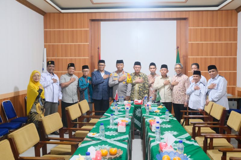 Kapolda Sulsel Bersilaturahmi dengan Kepala BNN Sulsel, Bahas Sinergi Jelang Pilkada 2024