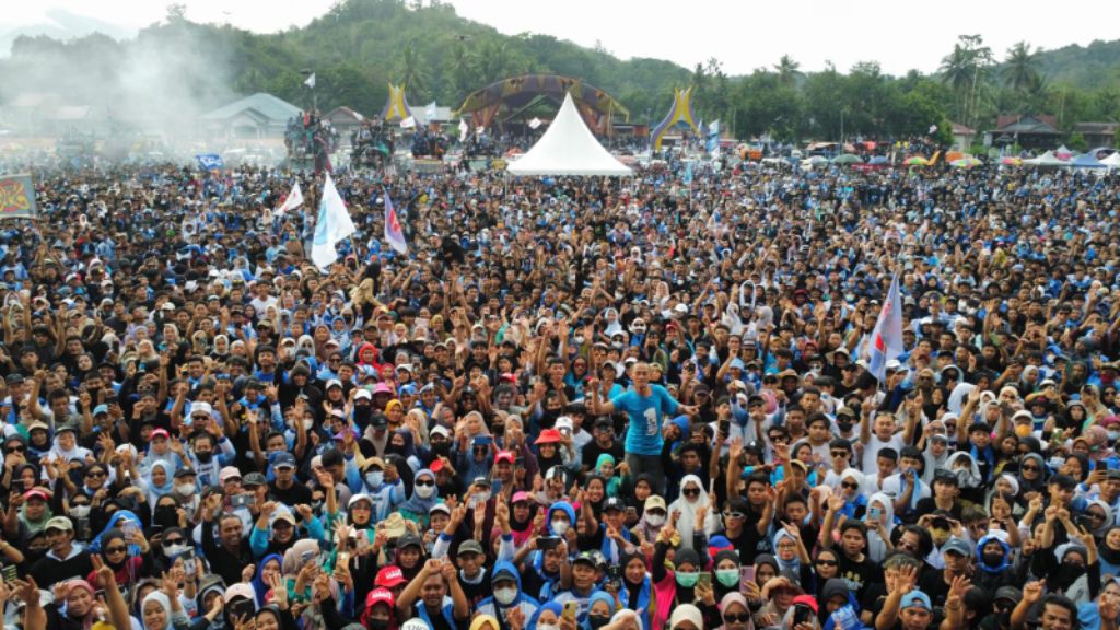 Lapangan Batili Enrekang Saksi Lautan Manusia Kampanye Akbar Paslon RAMAH