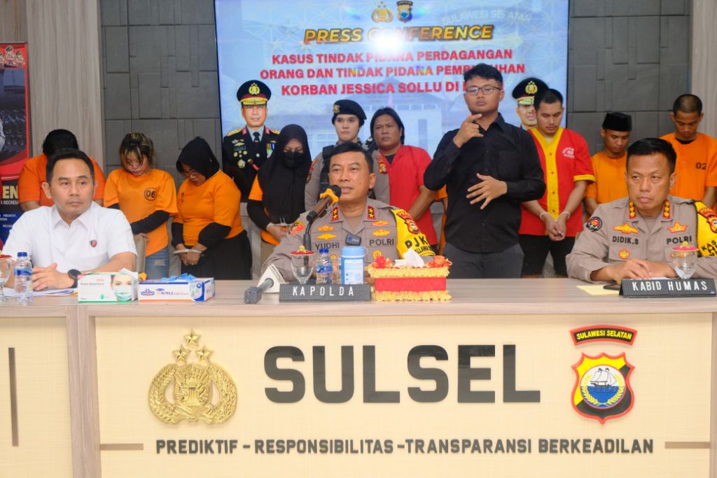 Kapolda Sulsel Pimpin Konferensi Pers Kasus Perdagangan Orang dan Pembunuhan di Luwu Timur