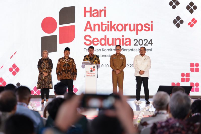 Kapolda Sulsel Menerima Penghargaan “KPK Award” 2024 Atas Penegakan Hukum Tindak Pidana Korupsi