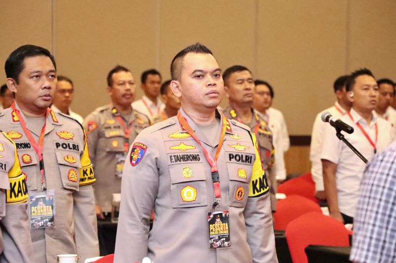 Anev Kamtibmas Pasca Pilkada 2024,  Kapolres Sidrap Hadiri Evaluasi Kamtibmas Pasca Pilkada di Polda Sulsel