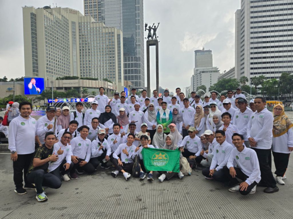 Santri Fun Walk Warnai Perayaan Menyongsong Satu Abad Pondok Pesantren As’adiyah di Jakarta