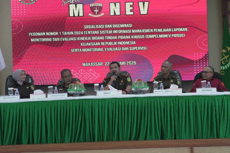 Buka Sosialisasi dan Diseminasi Simpel Monev Pidsus, Kajati Sulsel Minta Jajaran Lebih Aktif Laporkan Penanganan Perkara