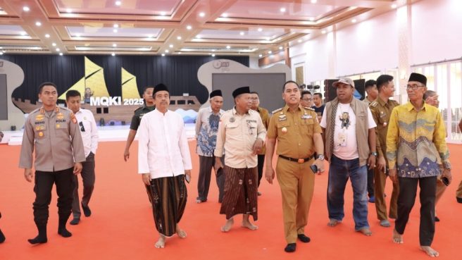 Bupati Wajo, Andi Rosman, didampingi Forkopimda memantau kesiapan tiga lokasi utama MQK dan MQKN, memastikan persiapan jelang pembukaan sudah mencapai 95 persen, Selasa (30/9/2025). (Hms)