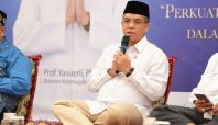 Menteri Ketenagakerjaan Yassierli memberikan pengarahan terkait kualitas layanan publik Kemnaker dalam acara Halal Bihalal.