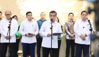 Menteri Ketenagakerjaan Yassierli memberikan keterangan pers mengenai kewajiban pembayaran THR 2026 secara penuh tanpa dicicil.