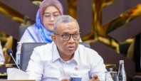 Wakil Menteri Ketenagakerjaan Afriansyah Noor memberikan keterangan terkait pengesahan UU PPRT di DPR RI.