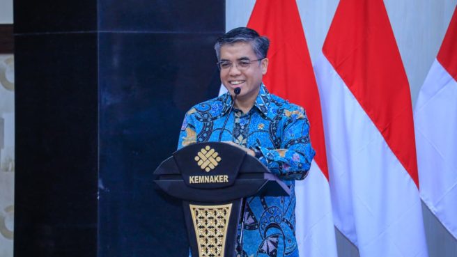 Menteri Ketenagakerjaan Yassierli memberikan keterangan resmi terkait penguatan program Jaminan Kehilangan Pekerjaan (JKP).