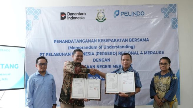 Penandatanganan MoU bidang Perdata dan Tata Usaha Negara antara Pelindo Terminal Petikemas Merauke dengan Kejaksaan Negeri Merauke.