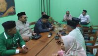Suasana program Hari Fraksi di Kantor DPC PKB Situbondo, di mana anggota DPRD mendengarkan aspirasi warga.