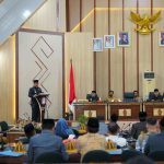 Bupati Wajo Andi Rosman menyampaikan pidato dalam Rapat Paripurna penyerahan rekomendasi LKPJ Tahun Anggaran 2025 di Gedung DPRD Wajo.