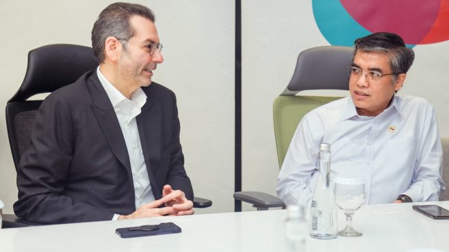 Menteri Ketenagakerjaan Yassierli berdiskusi strategis dengan pimpinan Indosat dan Wadhwani Foundation terkait penguatan ekosistem digital.