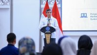 Menteri Ketenagakerjaan Yassierli memberikan arahan mengenai transformasi BLK di BBPVP Bandung.